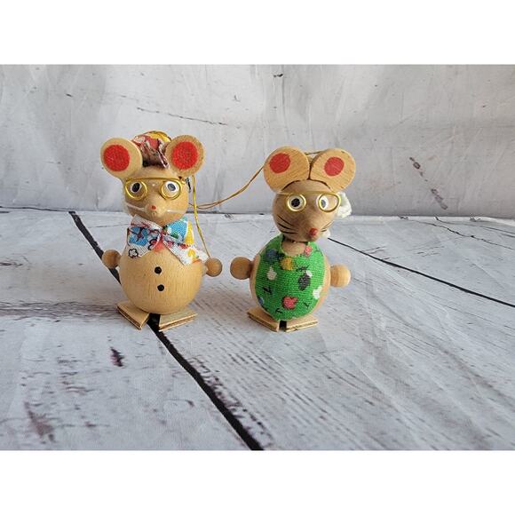 2 Vintage Mice Mouse Wooden Christmas Tree Ornaments Grandma Grandpa Glasses - Picture 1 of 5